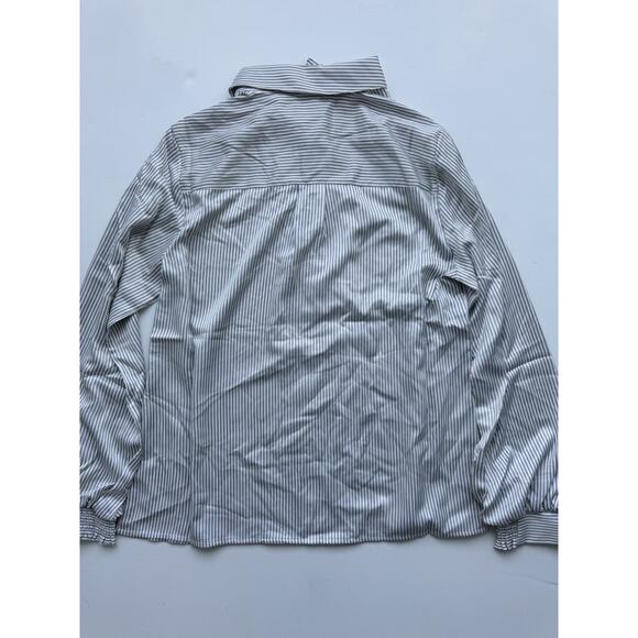 Cabi Fall 2024 Classy Blouse - Picture 2 of 6